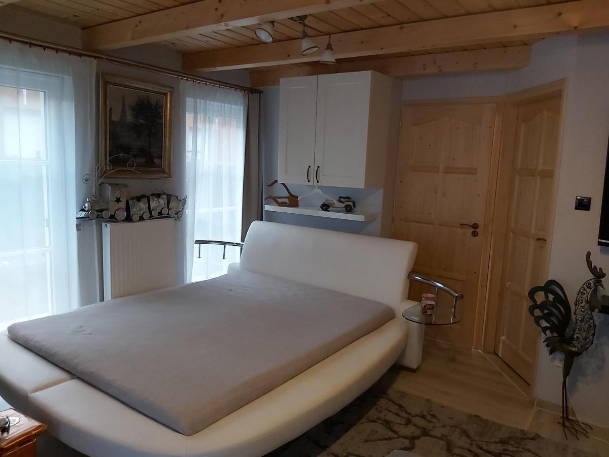 Flamingo Apartman Балатонсарсо Екстериор снимка