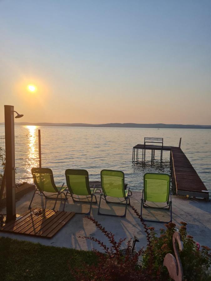 Flamingo Apartman Балатонсарсо Екстериор снимка